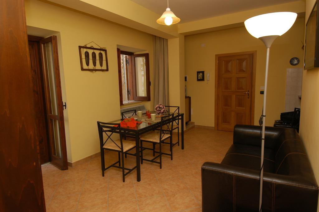 Hotel L'Antipapa Fondi Exteriér fotografie