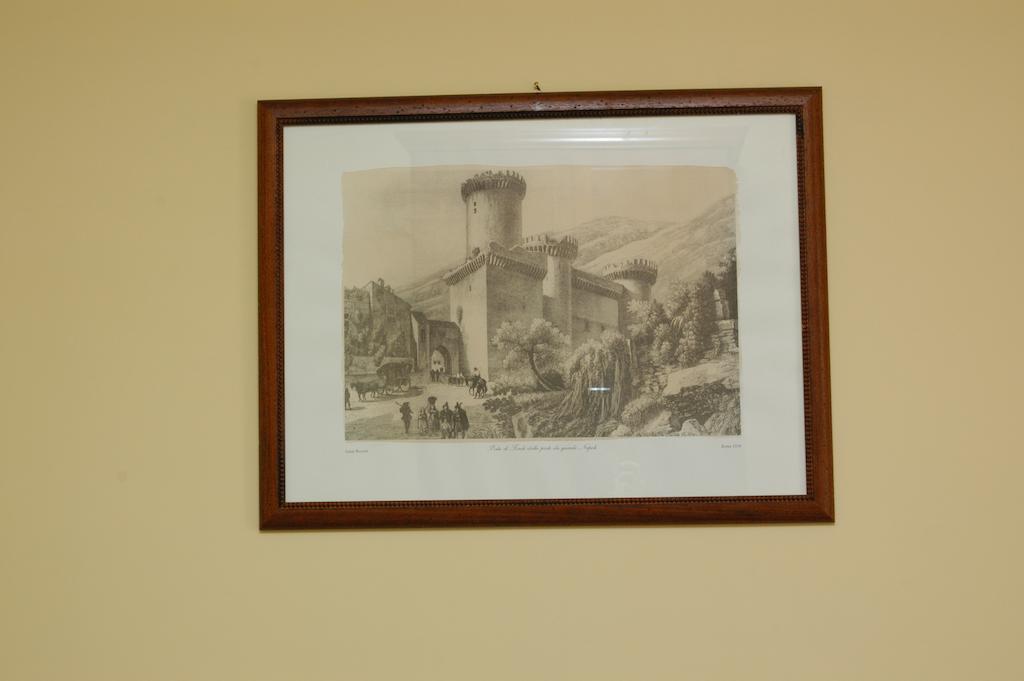 Hotel L'Antipapa Fondi Pokoj fotografie